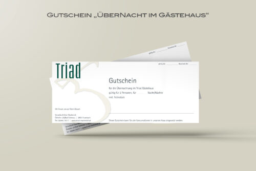 Triad-Übernachtung-Gaestehaus-Mockup
